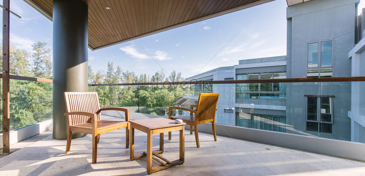 balcony